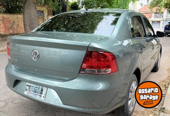 Autos - Volkswagen Voyage 2012 Nafta 111111Km - En Venta
