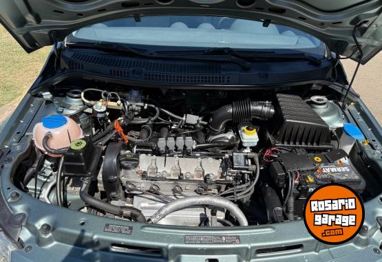 Autos - Volkswagen Voyage 2012 Nafta 111111Km - En Venta