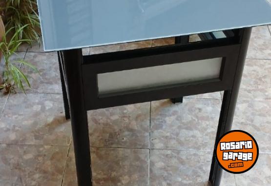 Hogar - Mesa de Vidrio y Aluminio - En Venta
