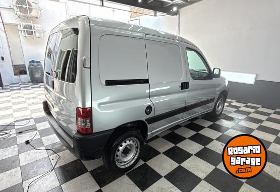 Utilitarios - Peugeot PARTNER 2021 Nafta 35500Km - En Venta