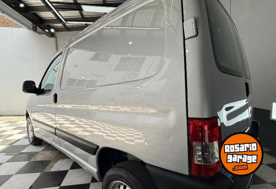 Utilitarios - Peugeot PARTNER 2021 Nafta 35500Km - En Venta