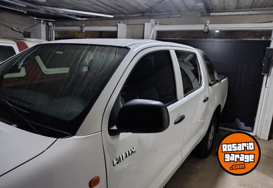 Camionetas - Toyota Hilux 2.5 / DC 4x2 TD DX 2012 Diesel 250000Km - En Venta