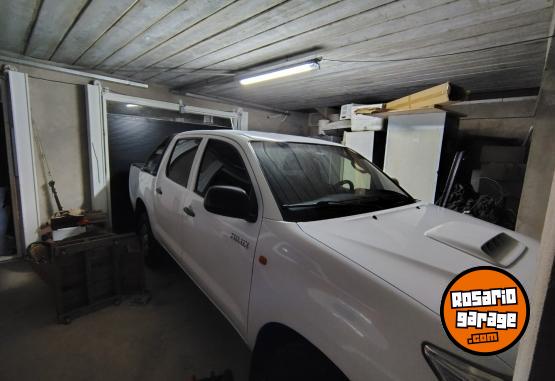 Camionetas - Toyota Hilux 2.5 / DC 4x2 TD DX 2012 Diesel 250000Km - En Venta