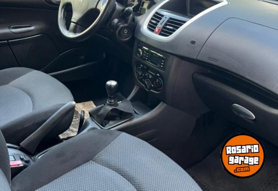 Autos - Peugeot 207 Compact 2013 Nafta 200000Km - En Venta