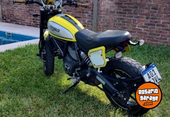 Motos - Ducati Scrambler Flat Track 800 2016 Nafta 16700Km - En Venta
