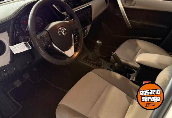 Autos - Toyota Corolla XLI 2017 Nafta 90000Km - En Venta