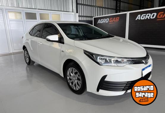 Autos - Toyota Corolla XLI 2017 Nafta 90000Km - En Venta