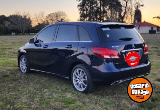 Autos - Mercedes Benz B200 2018 Nafta 135000Km - En Venta