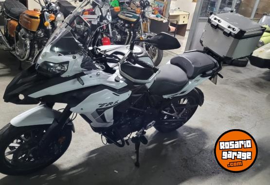 Motos - Benelli TRK 501 2023 Nafta 14000Km - En Venta