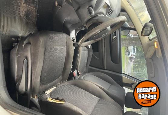 Autos - Citroen C4 2011 GNC 255000Km - En Venta