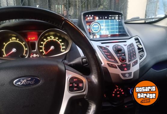 Autos - Ford Fiesta kinetic titanium 2011 Nafta 185000Km - En Venta