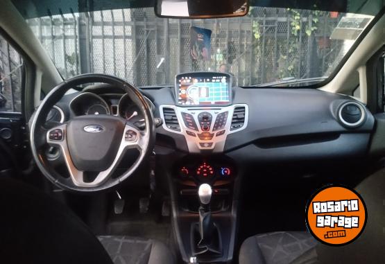 Autos - Ford Fiesta kinetic titanium 2011 Nafta 185000Km - En Venta