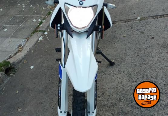 Motos - Motomel Skua 250 cc 2020 Nafta 6000Km - En Venta