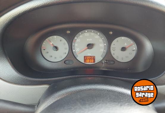 Utilitarios - Renault Kangoo 2008 GNC 240000Km - En Venta