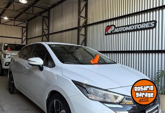 Autos - Nissan Versa exclusive 2024 GNC 52500Km - En Venta