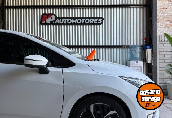 Autos - Nissan Versa exclusive 2024 GNC 52500Km - En Venta