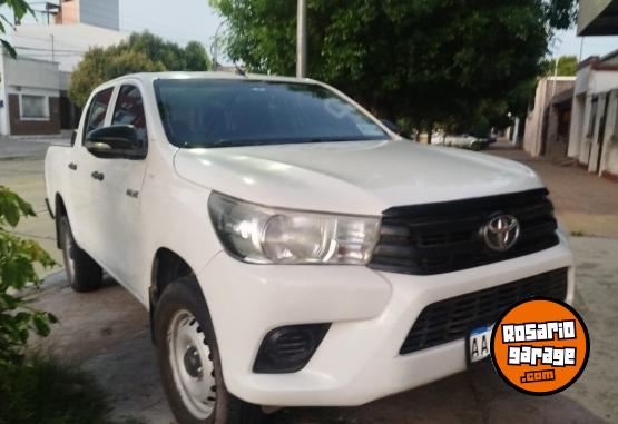 Camionetas - Toyota HILUX 2016 Diesel 200000Km - En Venta