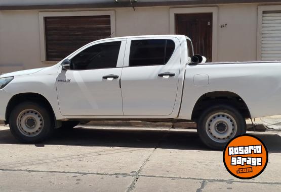 Camionetas - Toyota HILUX 2016 Diesel 200000Km - En Venta