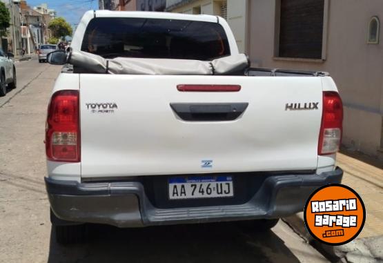 Camionetas - Toyota HILUX 2016 Diesel 200000Km - En Venta
