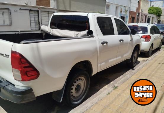 Camionetas - Toyota HILUX 2016 Diesel 200000Km - En Venta