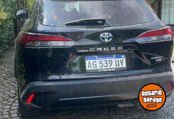 Autos - Toyota Corolla Cross SEG HEV 1,8 2024 Electrico / Hibrido 22000Km - En Venta
