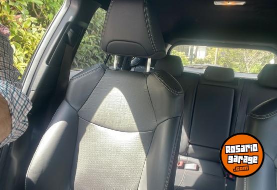 Autos - Toyota Corolla Cross SEG HEV 1,8 2024 Electrico / Hibrido 22000Km - En Venta