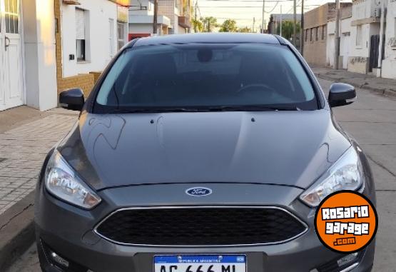 Autos - Ford FOCUS III Se 2018 Nafta 67000Km - En Venta
