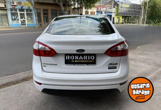 Autos - Ford Fiesta Titanium 2018 Nafta 60000Km - En Venta