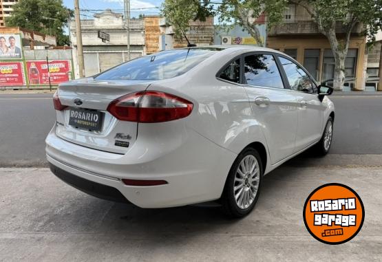 Autos - Ford Fiesta Titanium 2018 Nafta 60000Km - En Venta