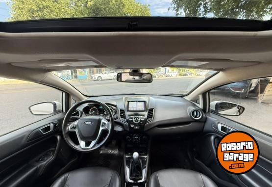 Autos - Ford Fiesta Titanium 2018 Nafta 60000Km - En Venta