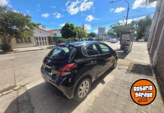 Autos - Peugeot 208 2017 Nafta 70000Km - En Venta