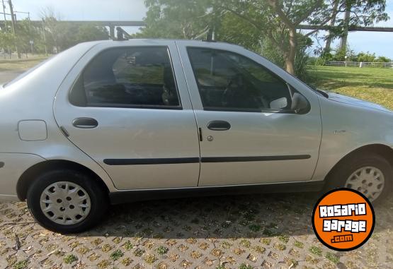 Autos - Fiat Siena 2004 GNC 200000Km - En Venta