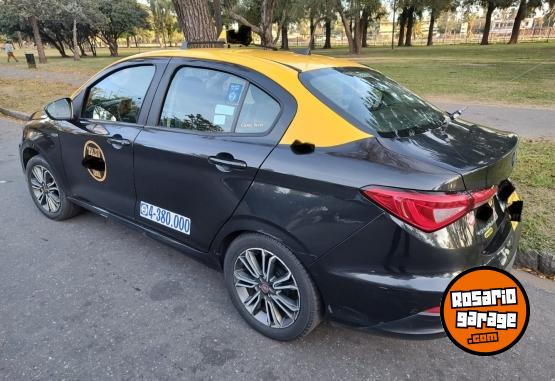 Autos - Fiat CRONOS 1.8 2018 GNC 219000Km - En Venta