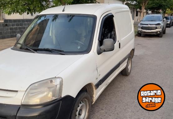 Utilitarios - Peugeot Partner 2013 Diesel 220000Km - En Venta