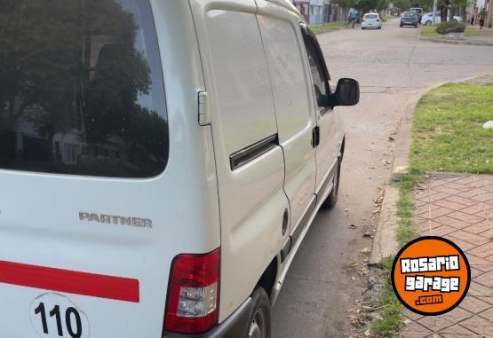 Utilitarios - Peugeot Partner 2013 Diesel 220000Km - En Venta