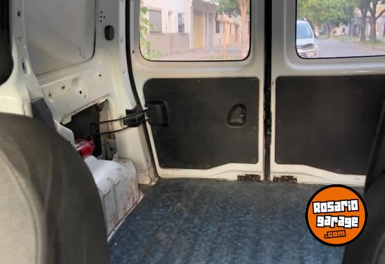 Utilitarios - Peugeot Partner 2013 Diesel 220000Km - En Venta