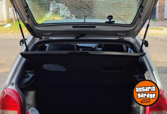 Autos - Volkswagen Gol 2005 Nafta 248000Km - En Venta