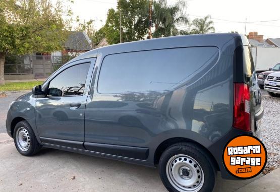 Utilitarios - Renault Kangoo 2019 Diesel 32000Km - En Venta