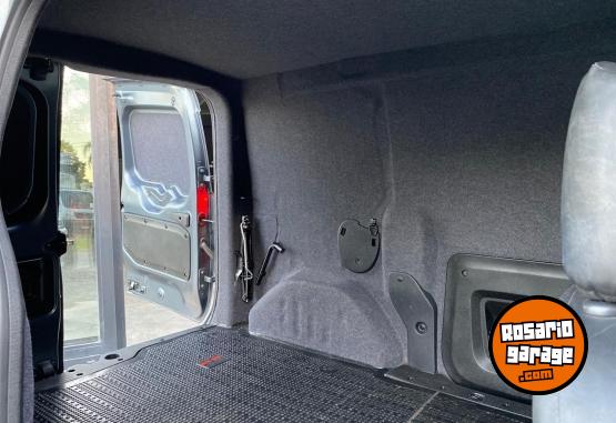 Utilitarios - Renault Kangoo 2019 Diesel 32000Km - En Venta