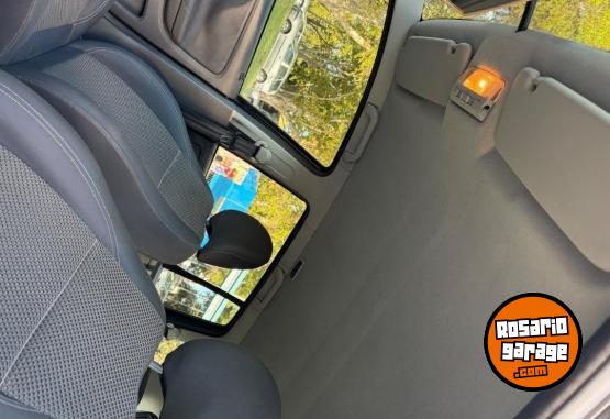 Autos - Volkswagen Suran 2011 Nafta 167700Km - En Venta