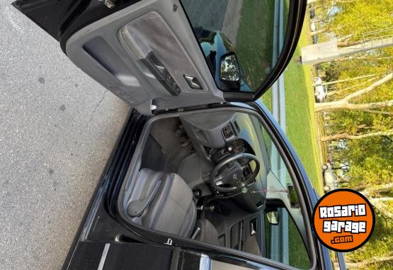 Autos - Volkswagen Suran 2011 Nafta 167700Km - En Venta