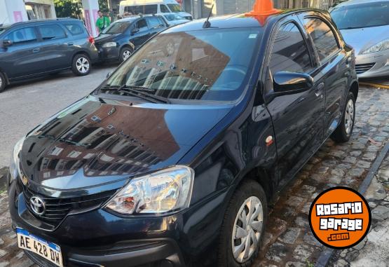 Autos - Toyota Etios 2020 Nafta 25000Km - En Venta