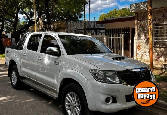 Camionetas - Toyota HILUX SRV 2013 Diesel 279000Km - En Venta