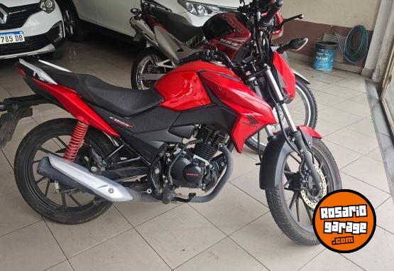 Motos - Honda Twister 125 2023 Nafta 16000Km - En Venta