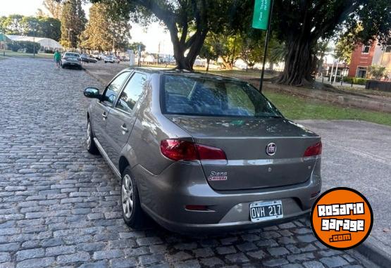 Autos - Fiat Siena EL 1.4 8v Sedan 2015 Nafta 131800Km - En Venta