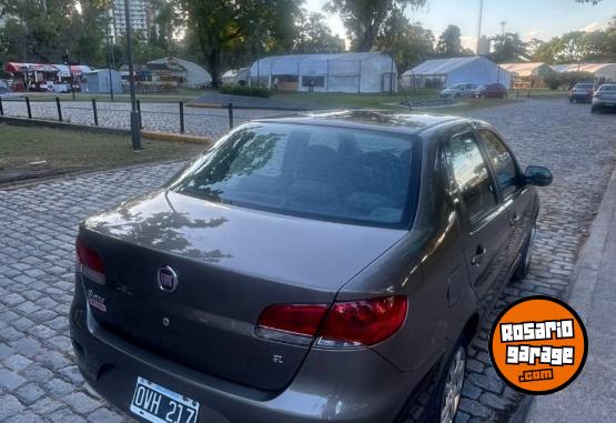 Autos - Fiat Siena EL 1.4 8v Sedan 2015 Nafta 131800Km - En Venta