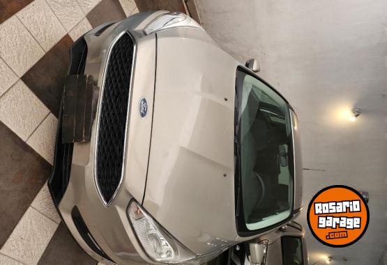 Autos - Ford Focus 2015 Nafta 102000Km - En Venta