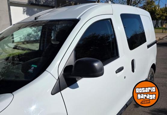 Utilitarios - Renault Kangoo 2019 Nafta 225000Km - En Venta