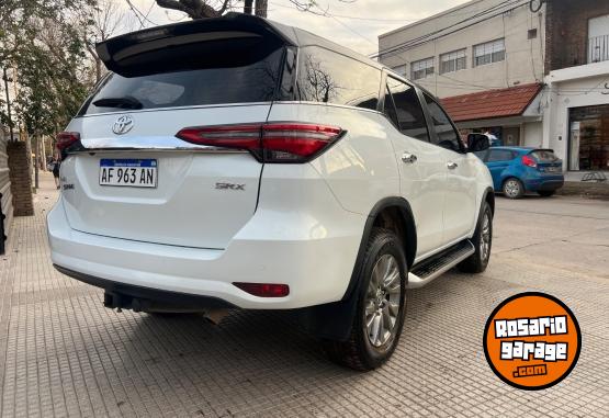 Camionetas - Toyota Sw4 2.8 srx 2023 Diesel 79000Km - En Venta