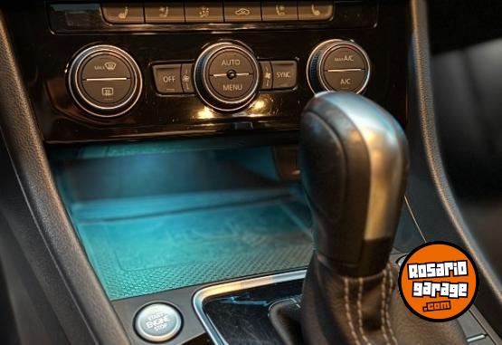 Autos - Volkswagen Vento Highline 2021 Nafta 76900Km - En Venta